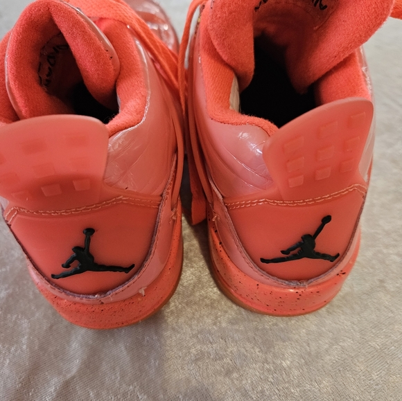 AIR JORDAN Bright Crimson Hightop Sneakers Size 6.5 - Picture 3 of 6